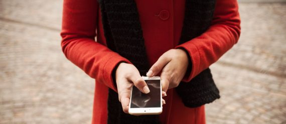 5-Places-Never-Use-Your-Smartphone-800x350